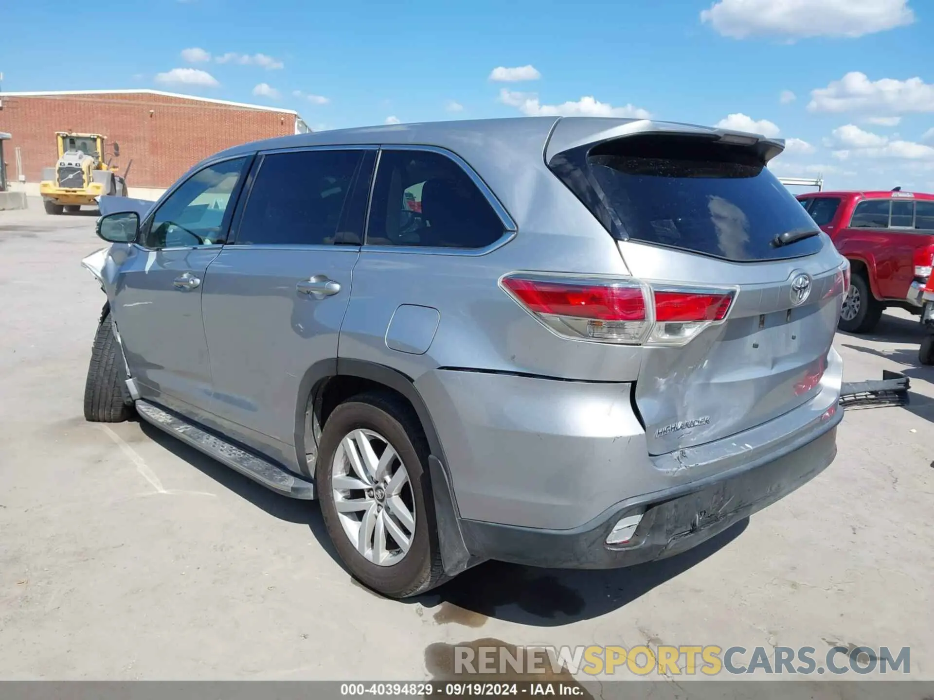 3 Photograph of a damaged car 5TDZARFHXGS021838 TOYOTA HIGHLANDER 2016