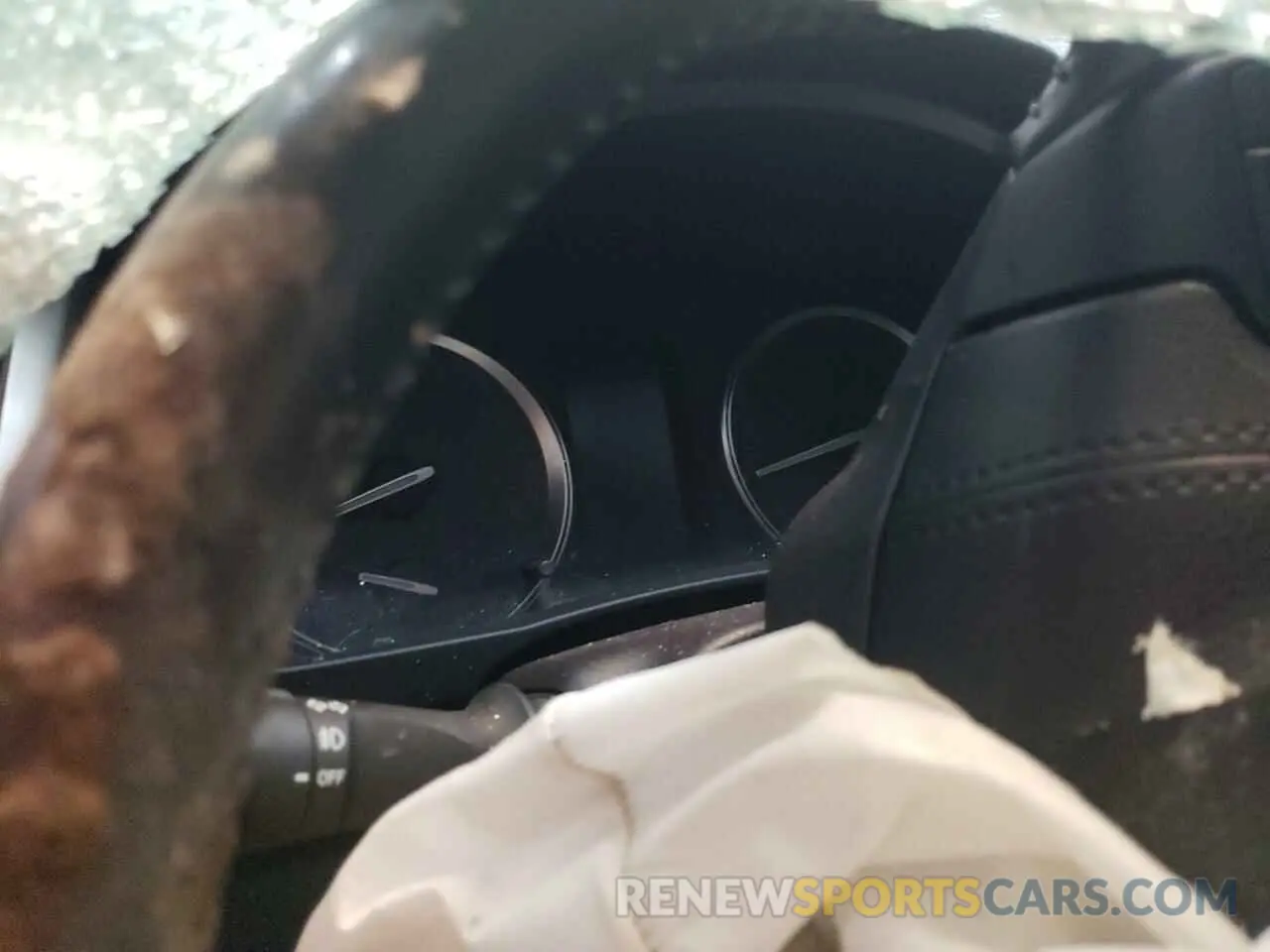 9 Photograph of a damaged car 5TDJZRFH7JS561063 TOYOTA HIGHLANDER 2018
