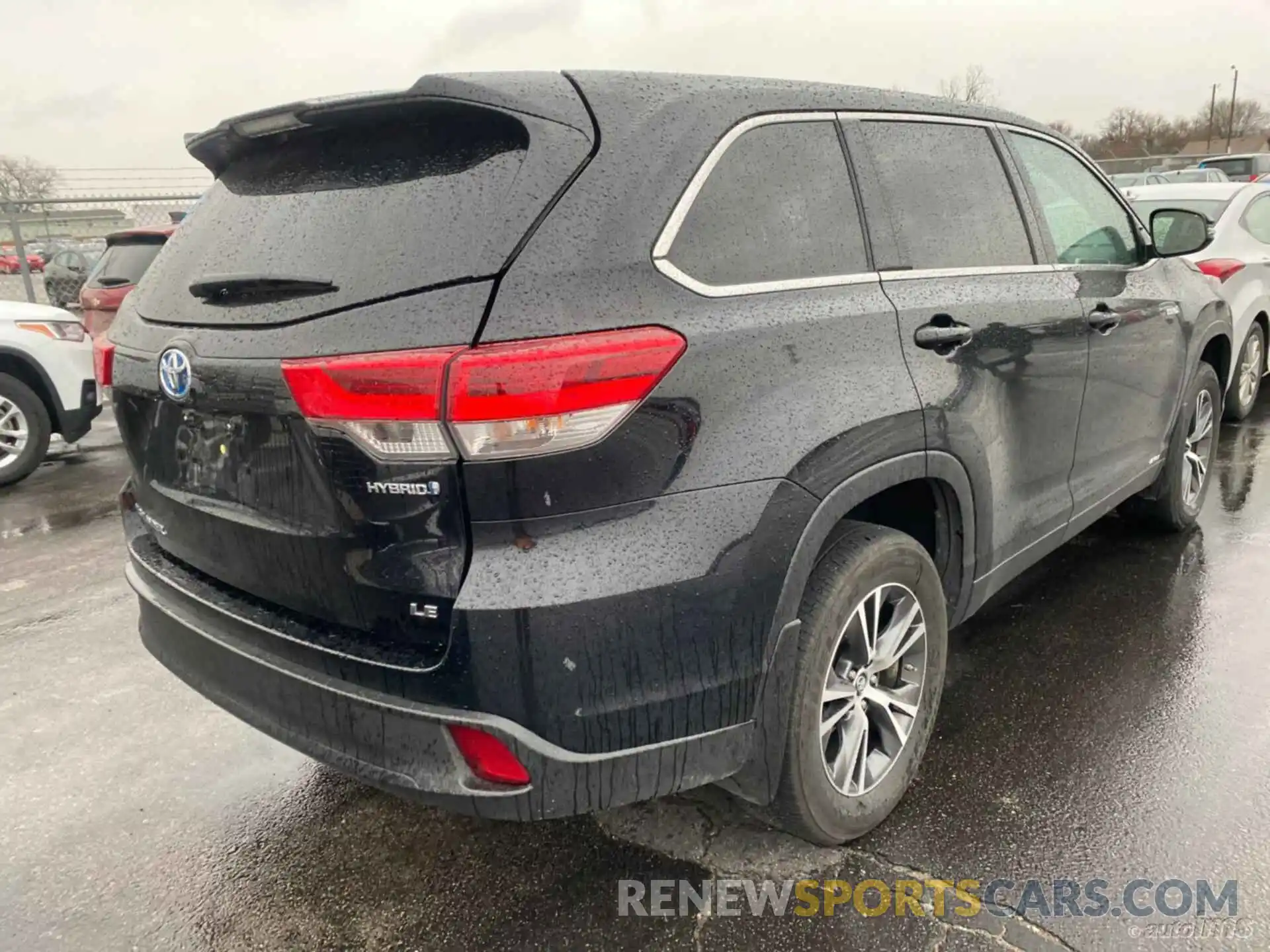 14 Photograph of a damaged car 5TDBGRFH0KS068319 TOYOTA HIGHLANDER 2019