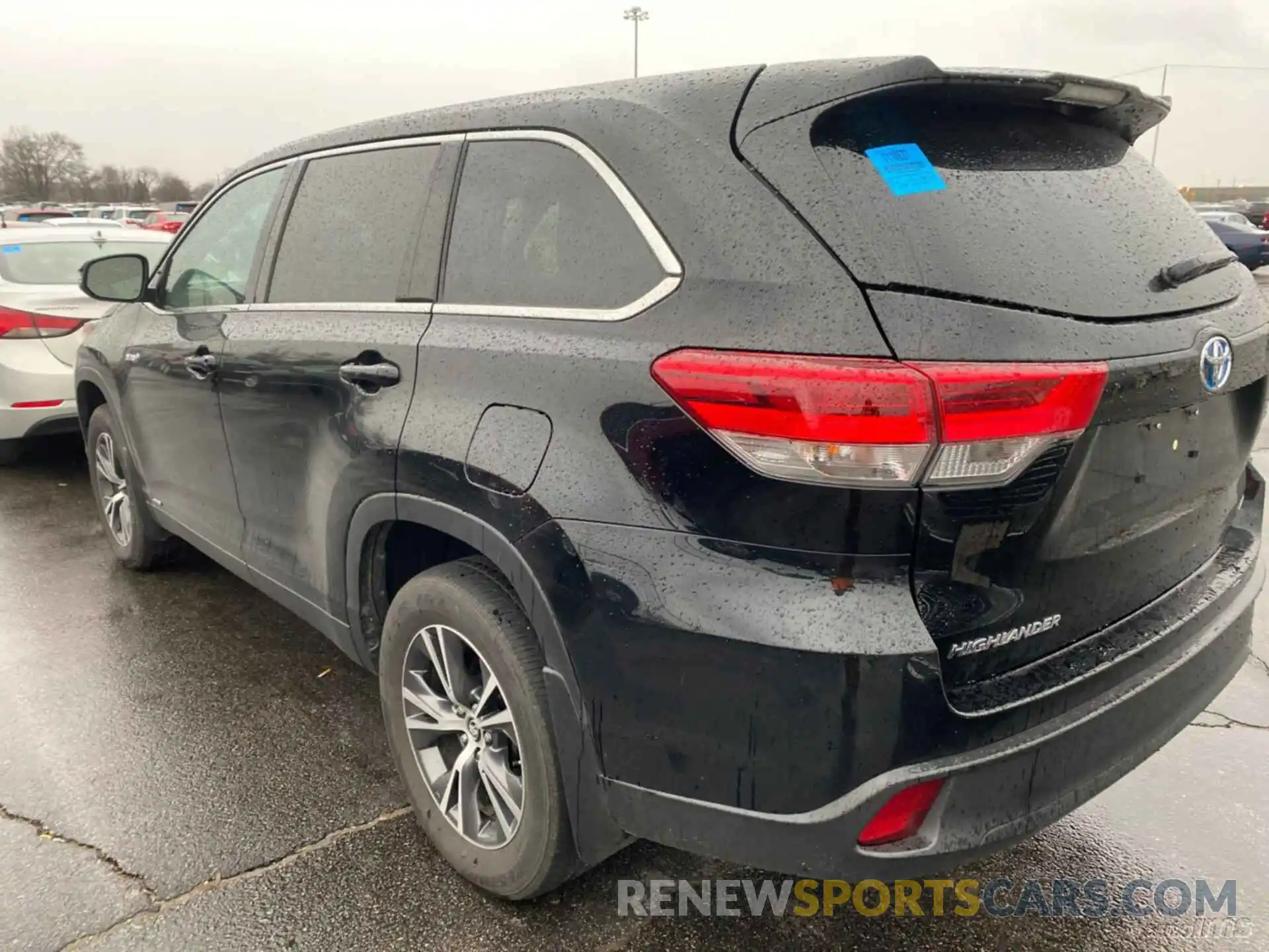 15 Photograph of a damaged car 5TDBGRFH0KS068319 TOYOTA HIGHLANDER 2019