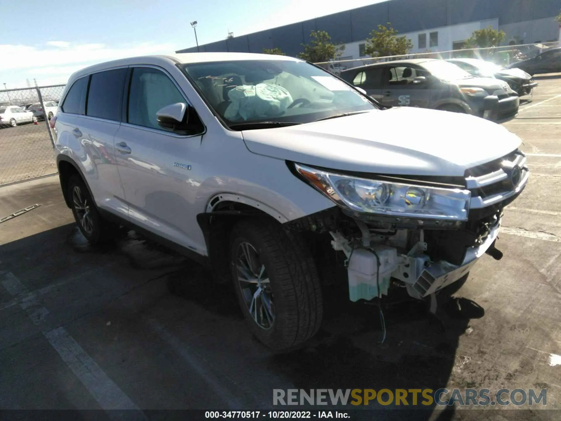 1 Photograph of a damaged car 5TDBGRFH4KS052589 TOYOTA HIGHLANDER 2019