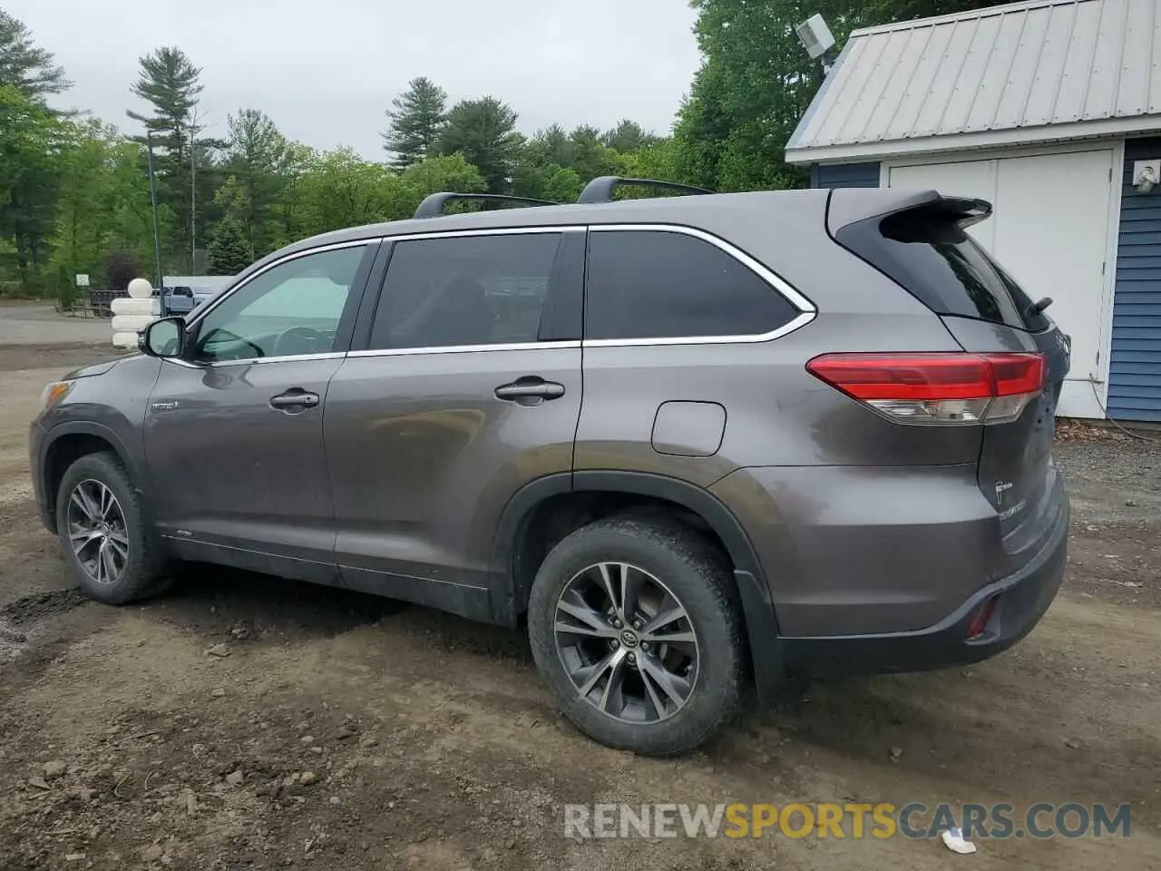 2 Photograph of a damaged car 5TDBGRFH4KS065908 TOYOTA HIGHLANDER 2019