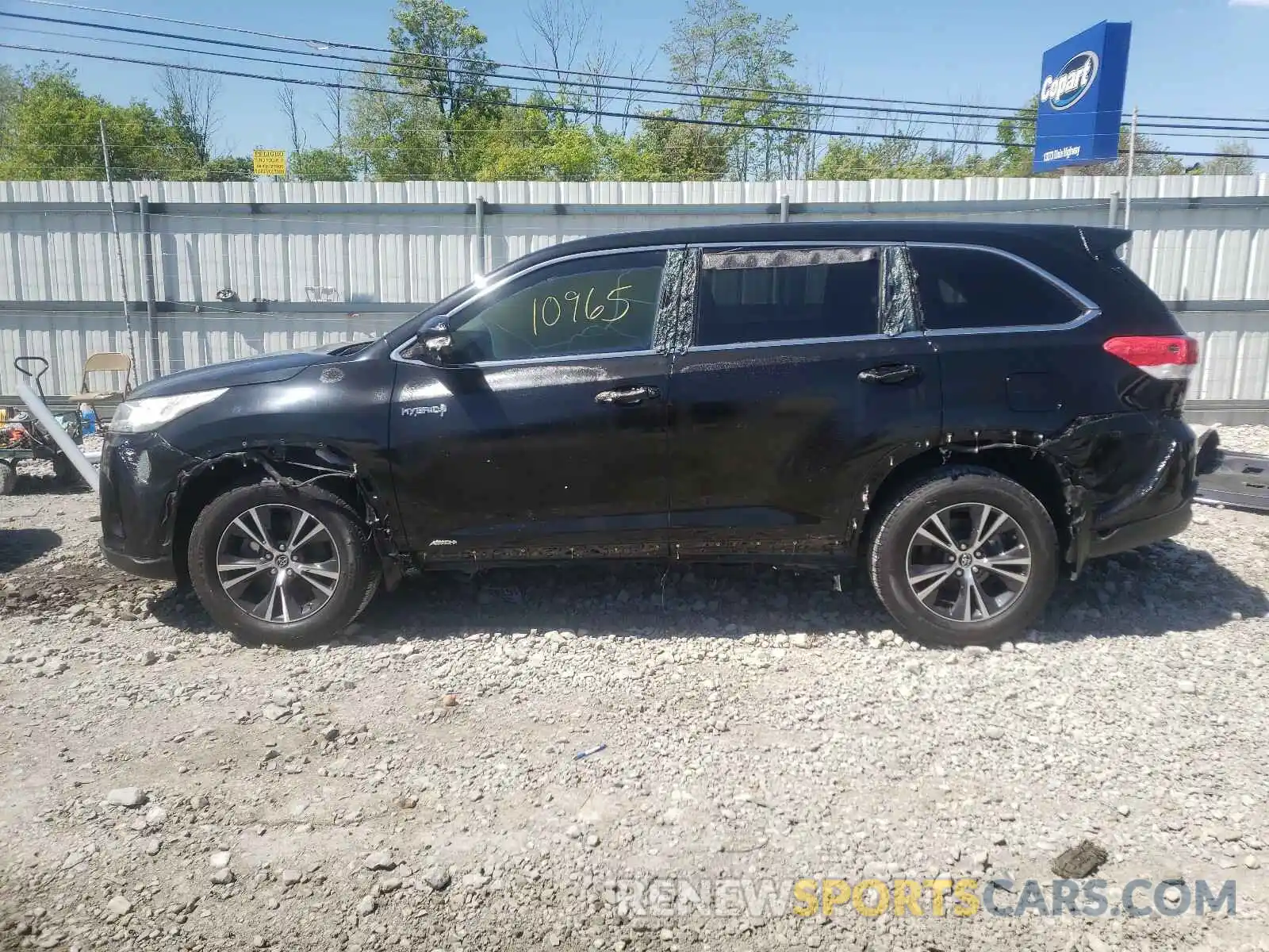 9 Photograph of a damaged car 5TDBGRFH4KS078190 TOYOTA HIGHLANDER 2019