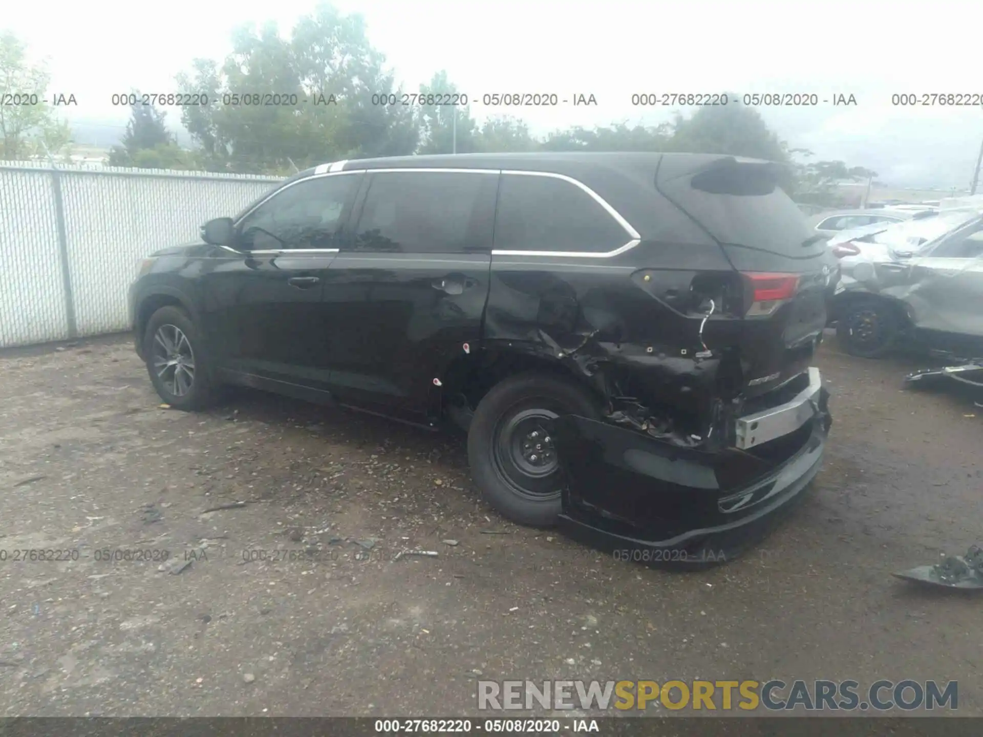 3 Photograph of a damaged car 5TDBZRFH0KS715201 TOYOTA HIGHLANDER 2019