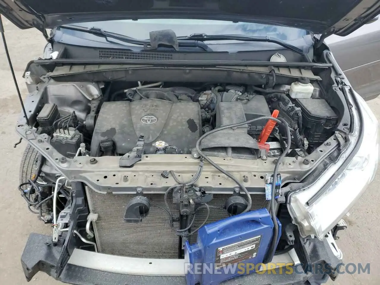 12 Photograph of a damaged car 5TDBZRFH0KS731284 TOYOTA HIGHLANDER 2019