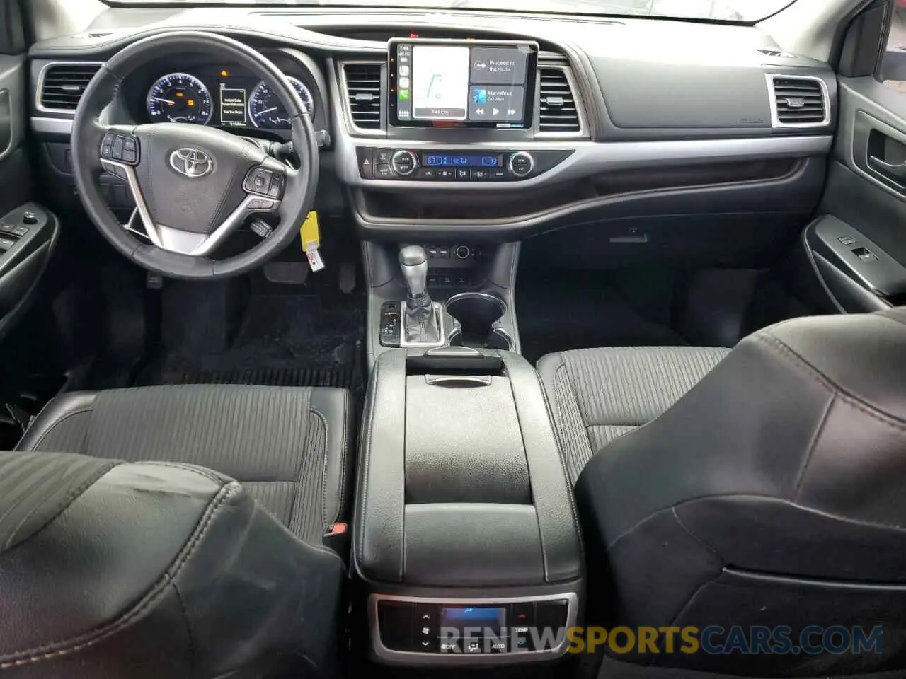 8 Photograph of a damaged car 5TDBZRFH0KS731284 TOYOTA HIGHLANDER 2019