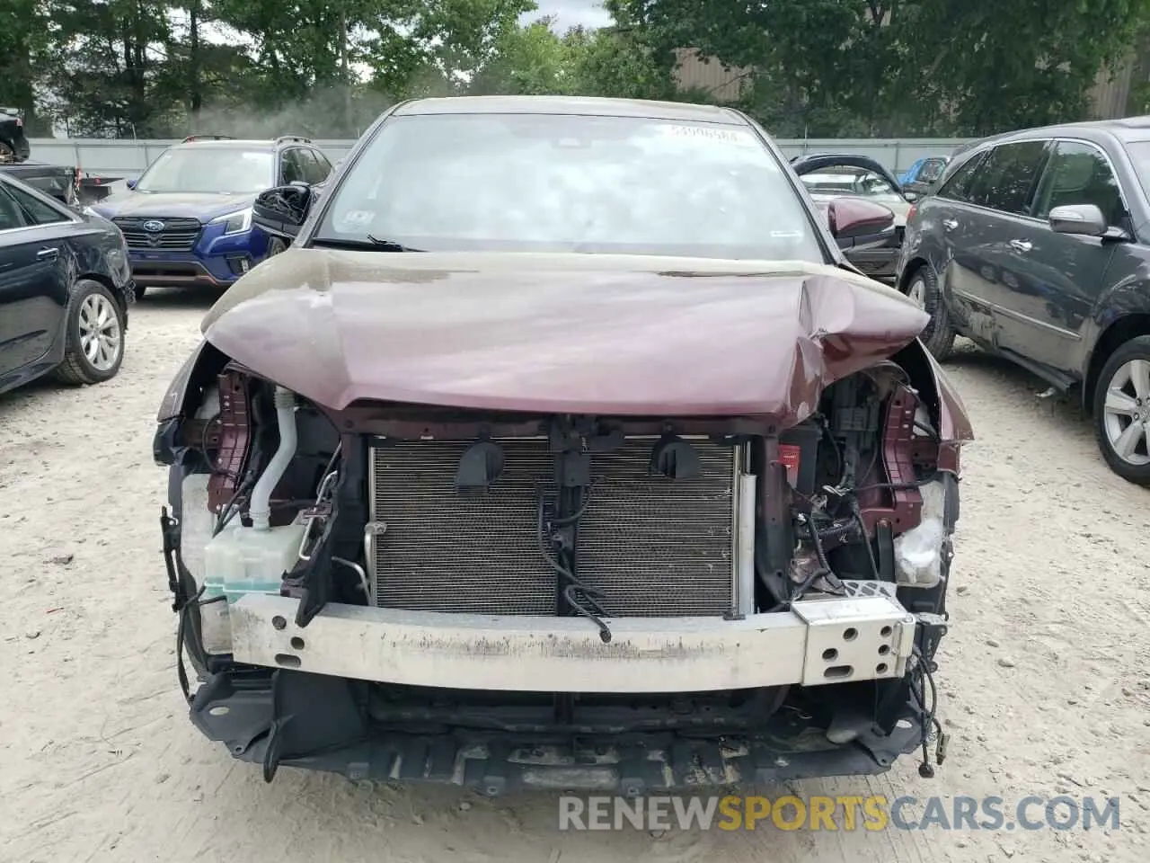 5 Photograph of a damaged car 5TDBZRFH0KS733102 TOYOTA HIGHLANDER 2019
