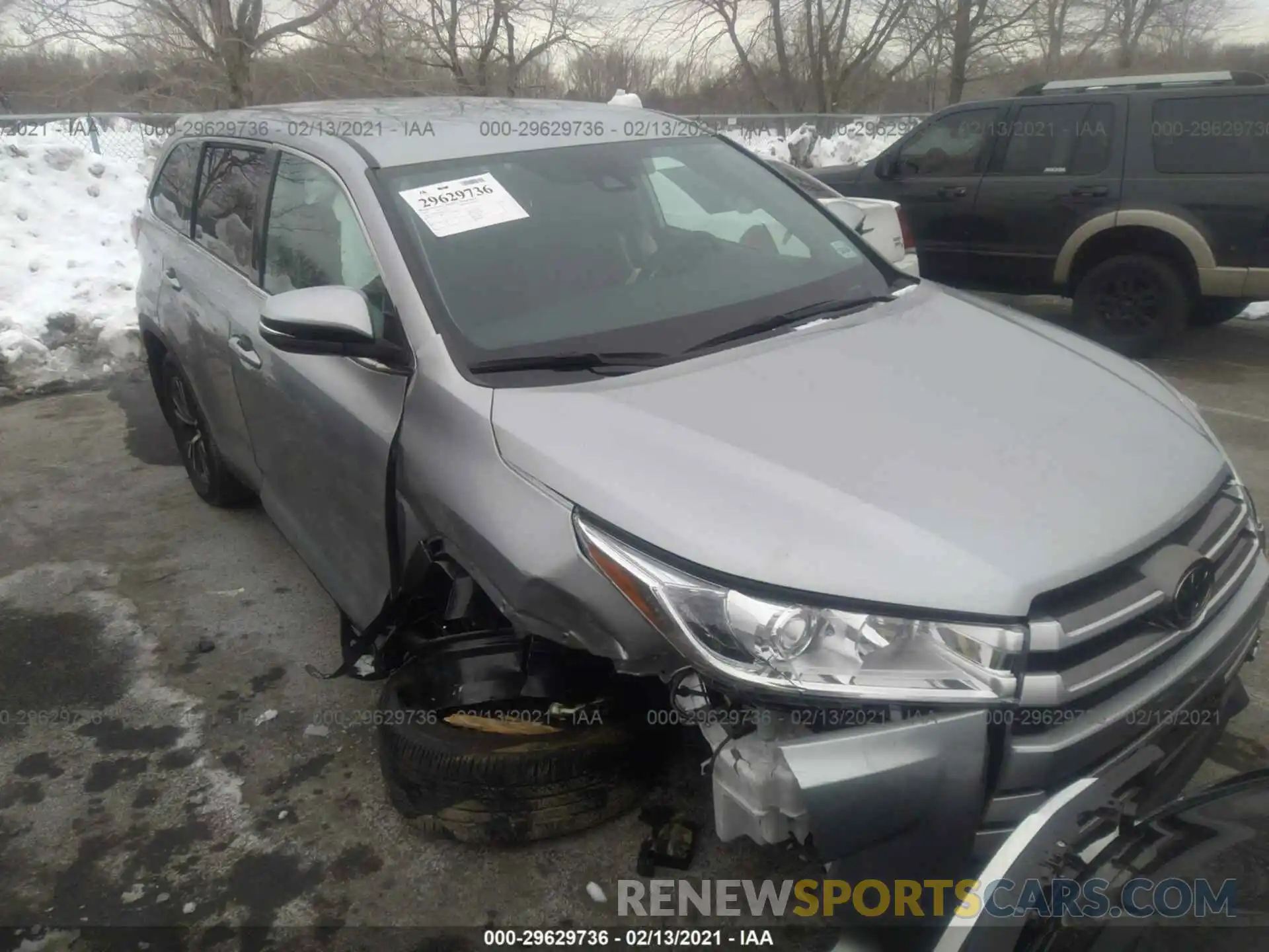 6 Photograph of a damaged car 5TDBZRFH0KS738526 TOYOTA HIGHLANDER 2019