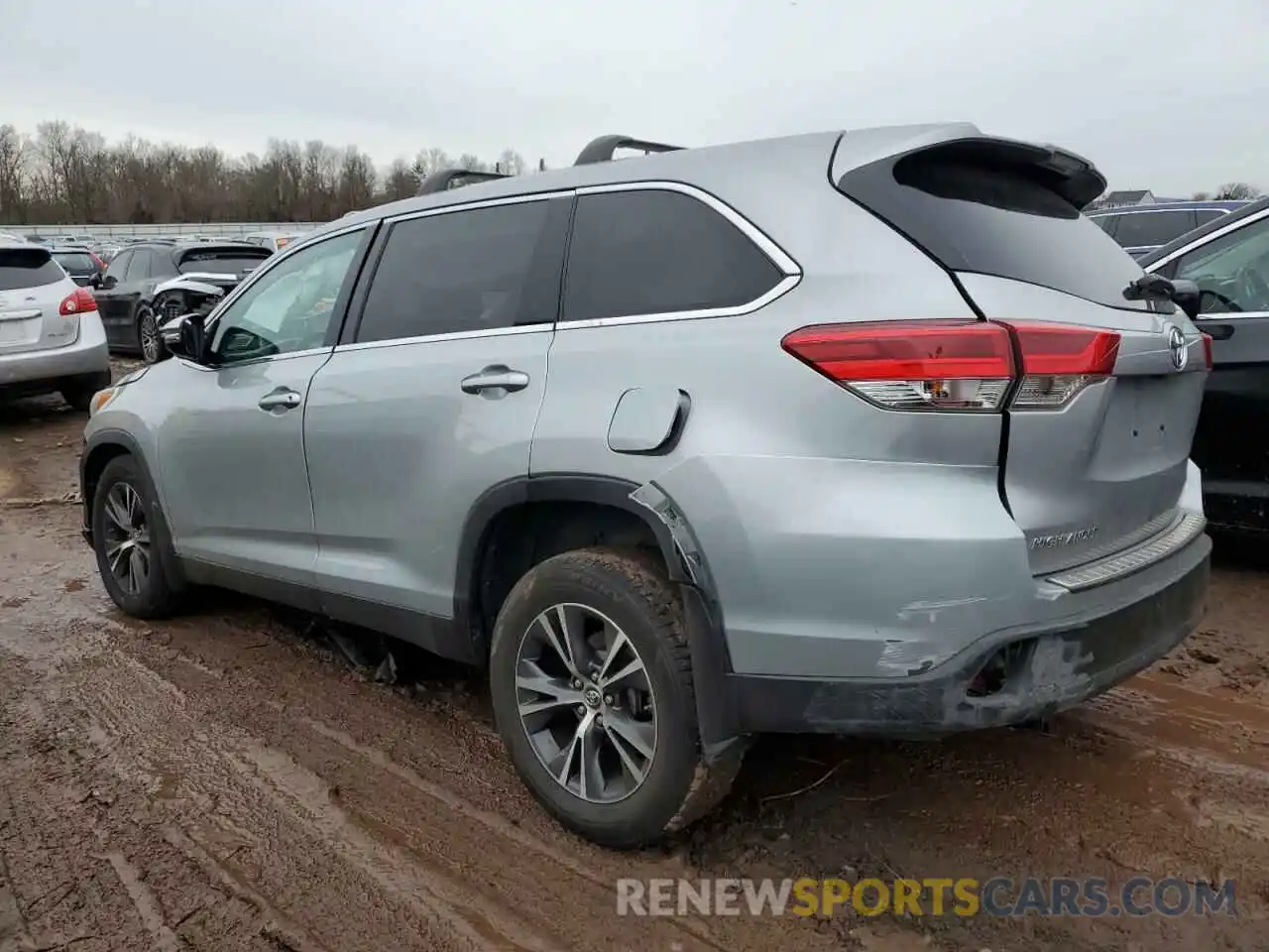 2 Photograph of a damaged car 5TDBZRFH0KS922803 TOYOTA HIGHLANDER 2019