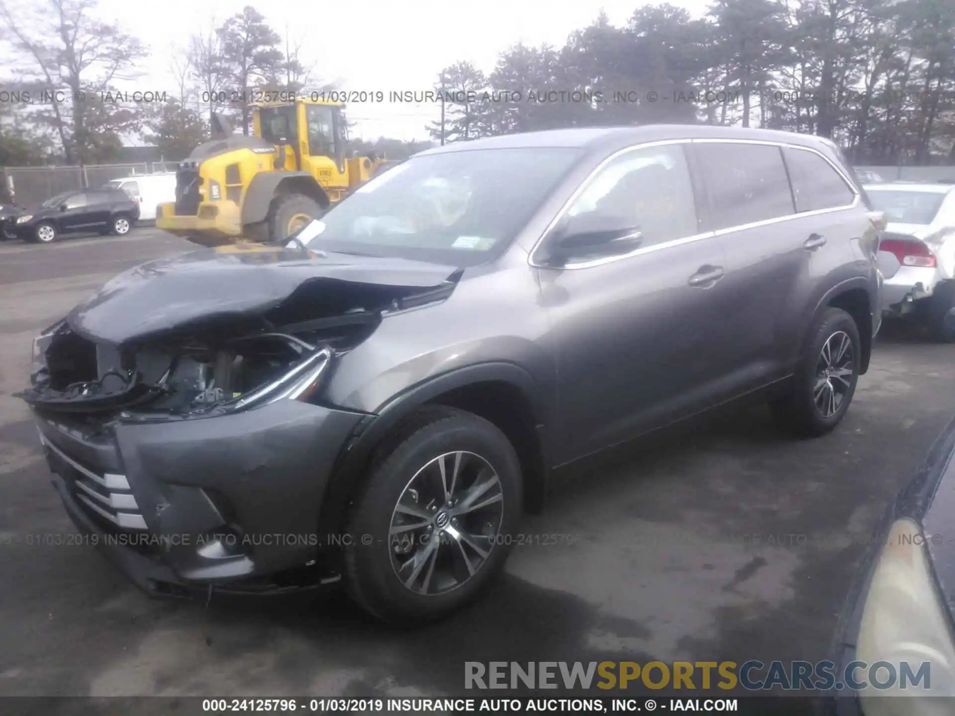 2 Photograph of a damaged car 5TDBZRFH0KS924938 TOYOTA HIGHLANDER 2019