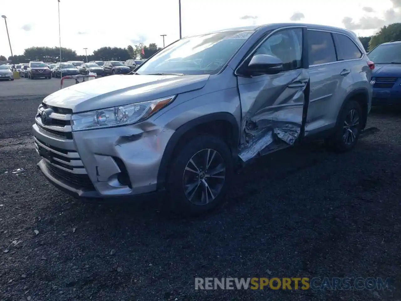 2 Photograph of a damaged car 5TDBZRFH0KS932019 TOYOTA HIGHLANDER 2019