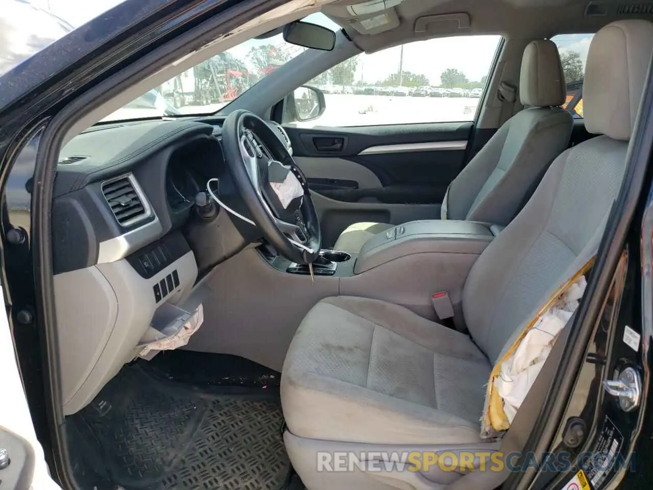 7 Photograph of a damaged car 5TDBZRFH0KS957549 TOYOTA HIGHLANDER 2019