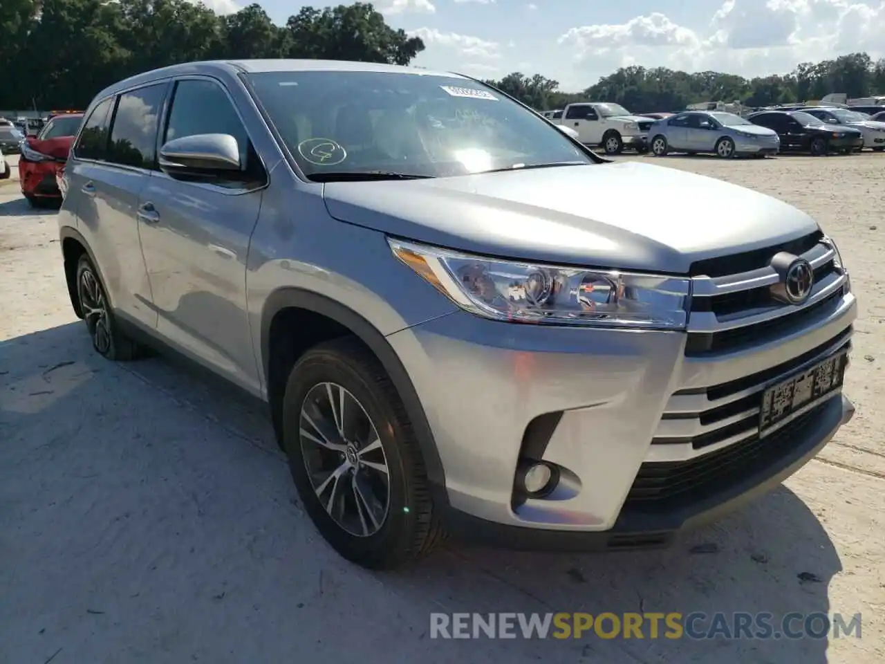 1 Photograph of a damaged car 5TDBZRFH0KS998974 TOYOTA HIGHLANDER 2019