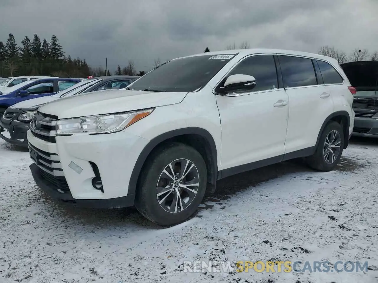 1 Photograph of a damaged car 5TDBZRFH1KS701615 TOYOTA HIGHLANDER 2019