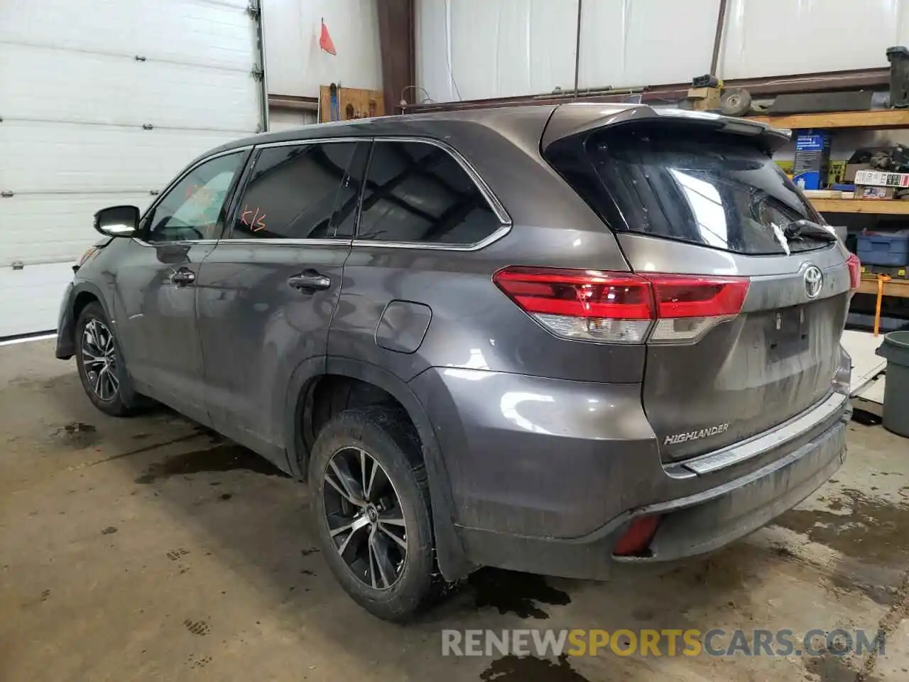 3 Photograph of a damaged car 5TDBZRFH1KS705843 TOYOTA HIGHLANDER 2019