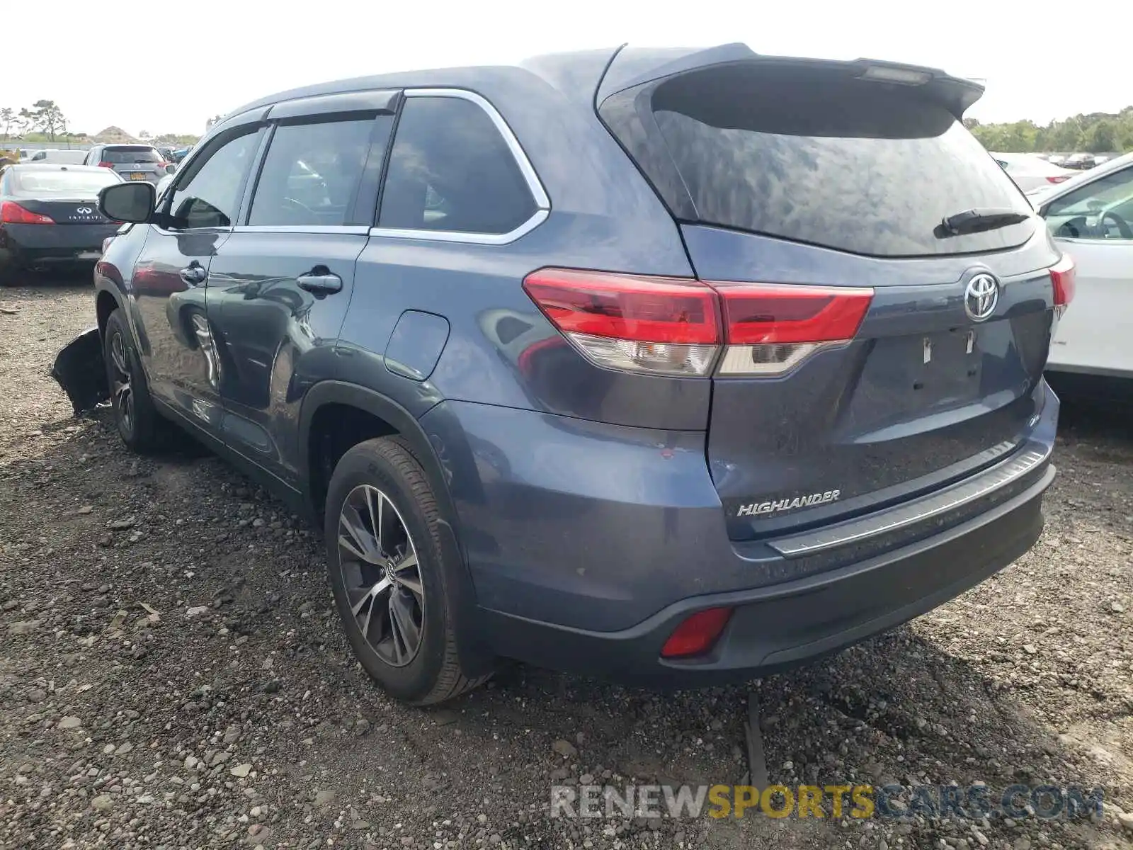 3 Photograph of a damaged car 5TDBZRFH1KS710329 TOYOTA HIGHLANDER 2019