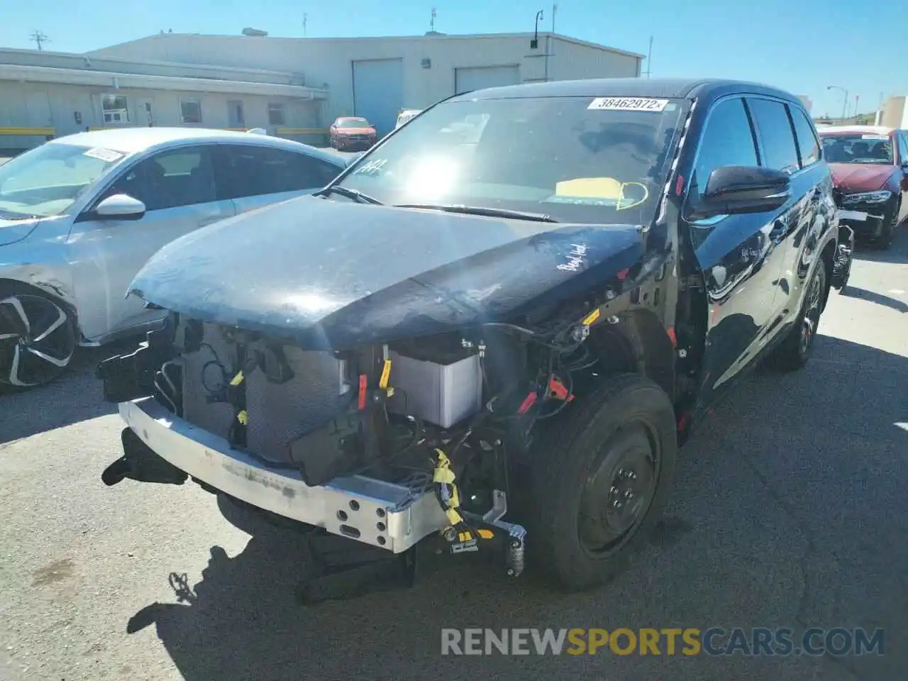 2 Photograph of a damaged car 5TDBZRFH1KS735120 TOYOTA HIGHLANDER 2019