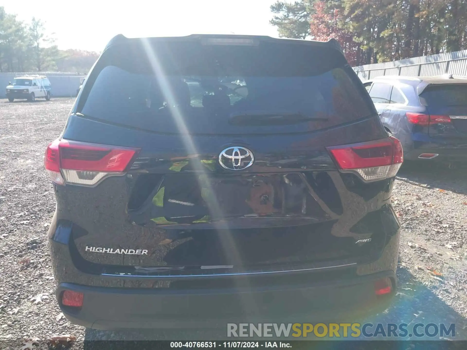16 Photograph of a damaged car 5TDBZRFH1KS740172 TOYOTA HIGHLANDER 2019