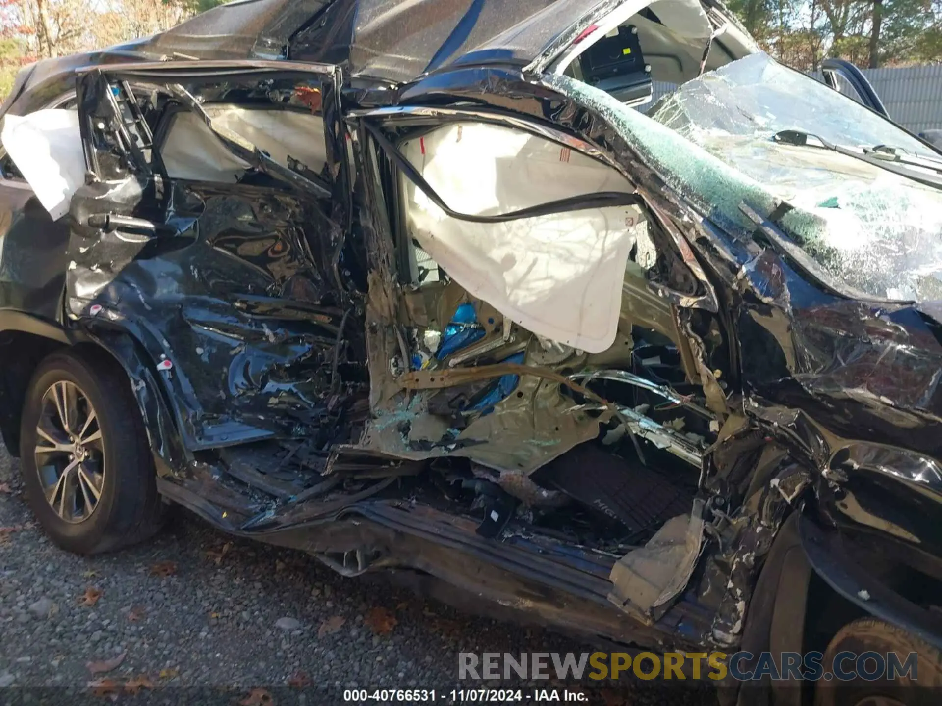 6 Photograph of a damaged car 5TDBZRFH1KS740172 TOYOTA HIGHLANDER 2019