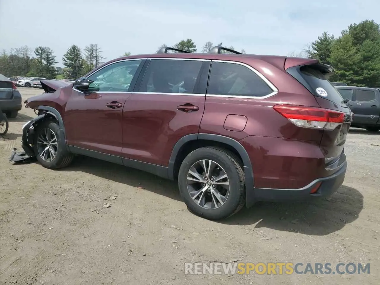 2 Photograph of a damaged car 5TDBZRFH1KS741760 TOYOTA HIGHLANDER 2019