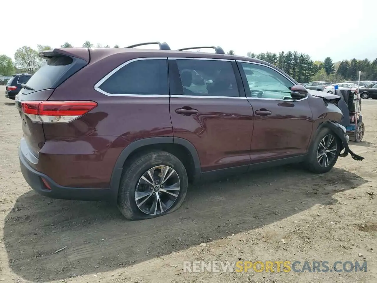 3 Photograph of a damaged car 5TDBZRFH1KS741760 TOYOTA HIGHLANDER 2019