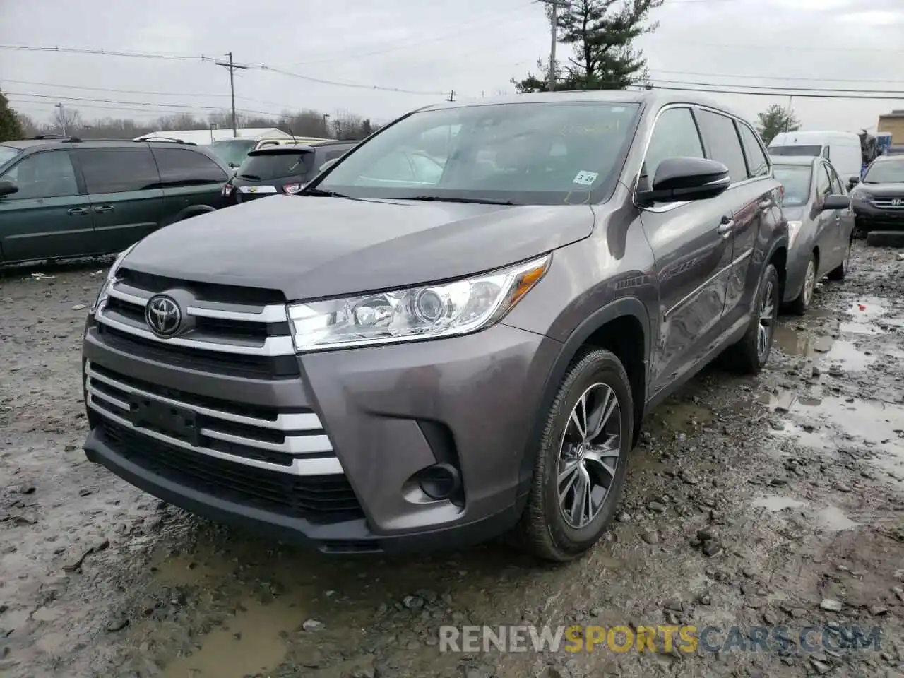 2 Photograph of a damaged car 5TDBZRFH1KS921837 TOYOTA HIGHLANDER 2019