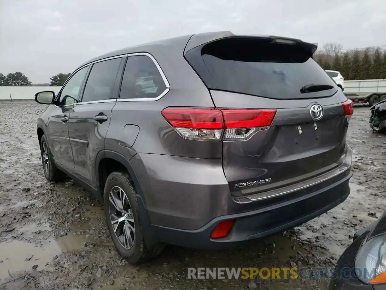 3 Photograph of a damaged car 5TDBZRFH1KS921837 TOYOTA HIGHLANDER 2019