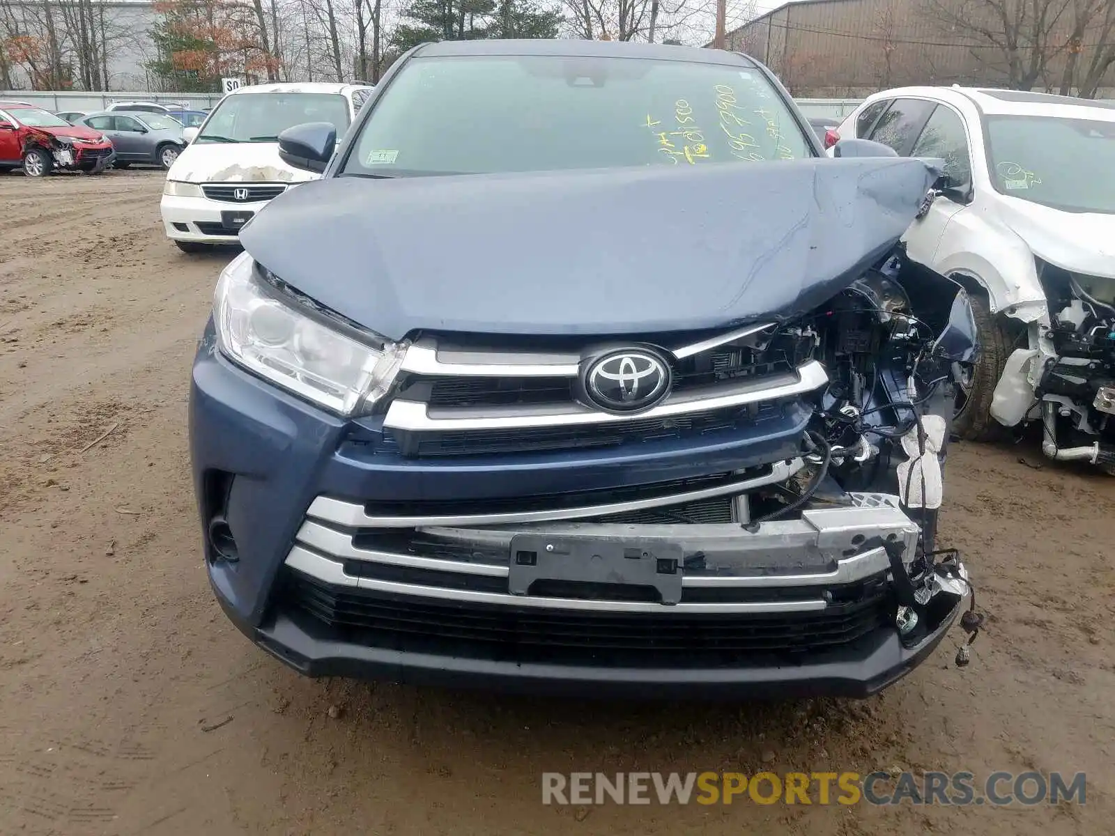 7 Photograph of a damaged car 5TDBZRFH1KS923006 TOYOTA HIGHLANDER 2019