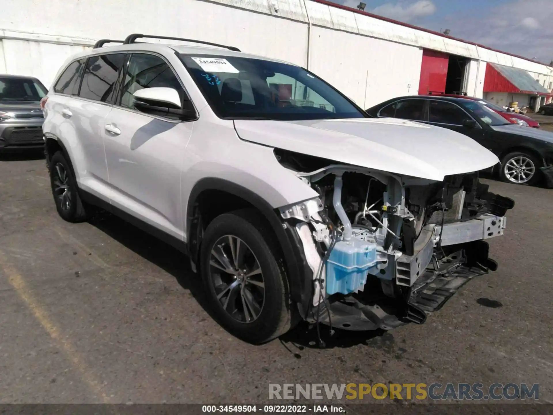 1 Photograph of a damaged car 5TDBZRFH1KS925838 TOYOTA HIGHLANDER 2019