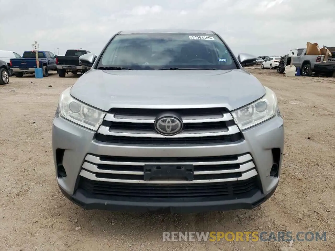 5 Photograph of a damaged car 5TDBZRFH1KS946849 TOYOTA HIGHLANDER 2019