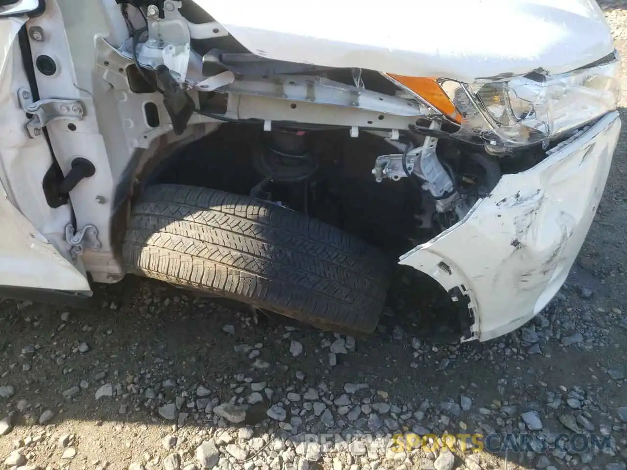 9 Photograph of a damaged car 5TDBZRFH1KS971749 TOYOTA HIGHLANDER 2019