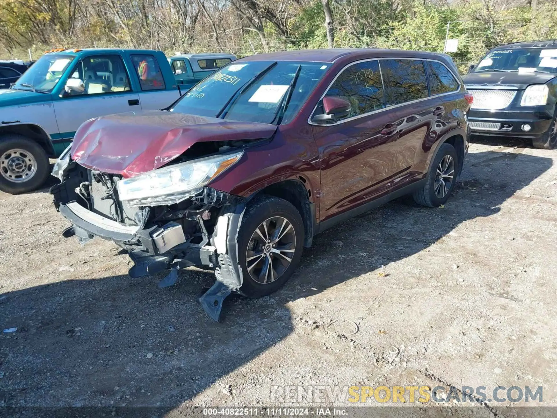 2 Photograph of a damaged car 5TDBZRFH2KS713790 TOYOTA HIGHLANDER 2019