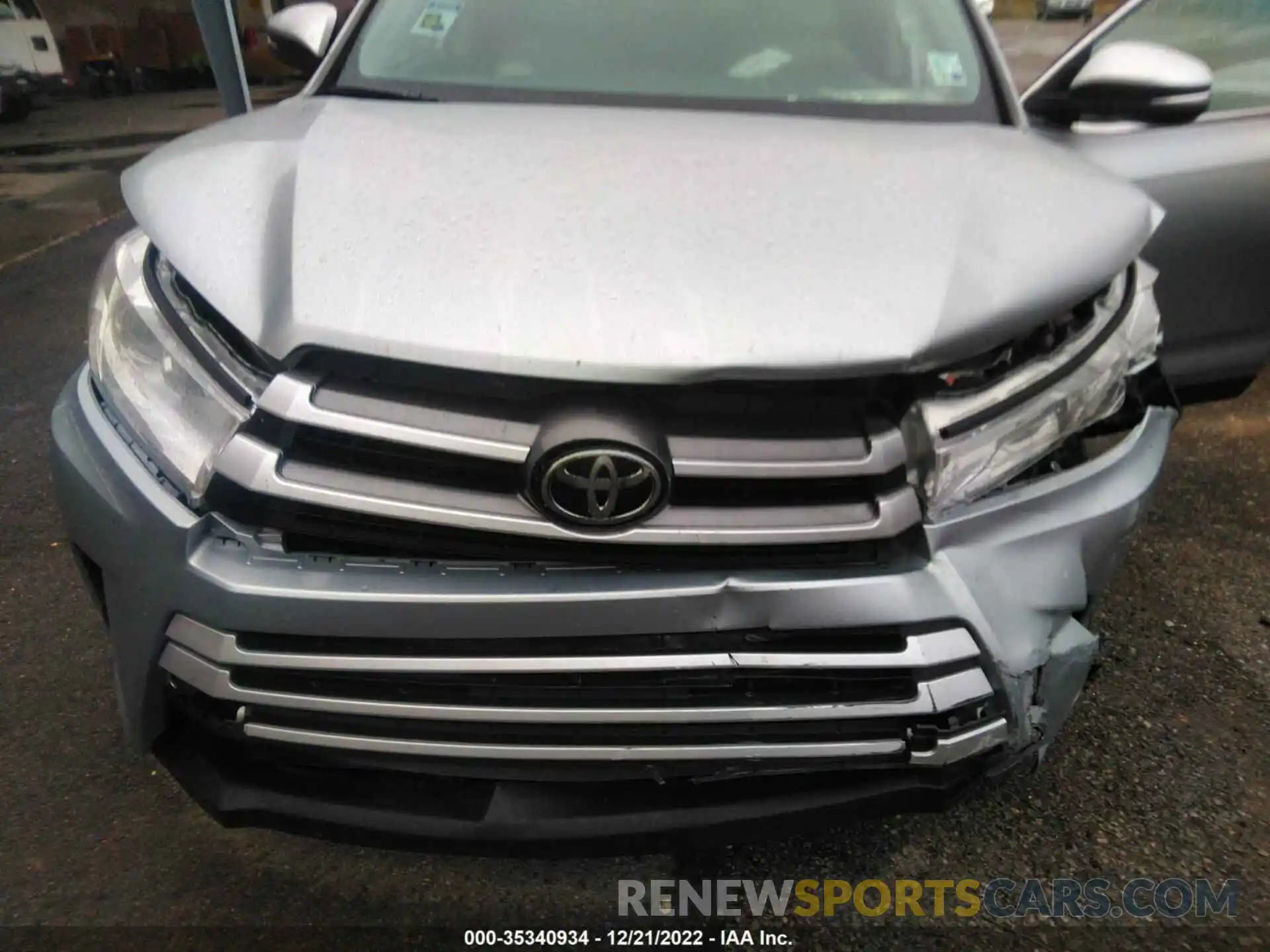 10 Photograph of a damaged car 5TDBZRFH2KS721615 TOYOTA HIGHLANDER 2019