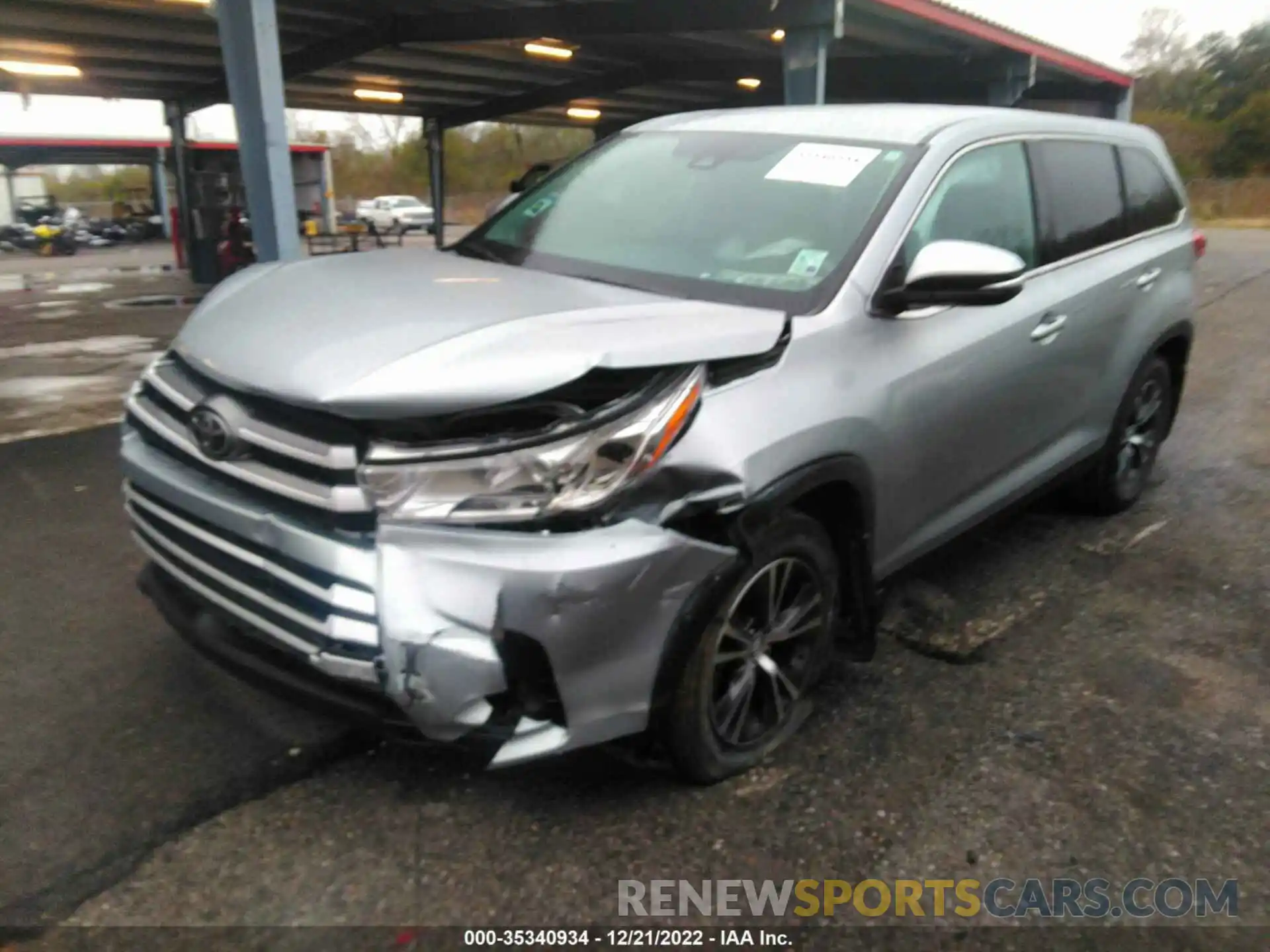 2 Photograph of a damaged car 5TDBZRFH2KS721615 TOYOTA HIGHLANDER 2019