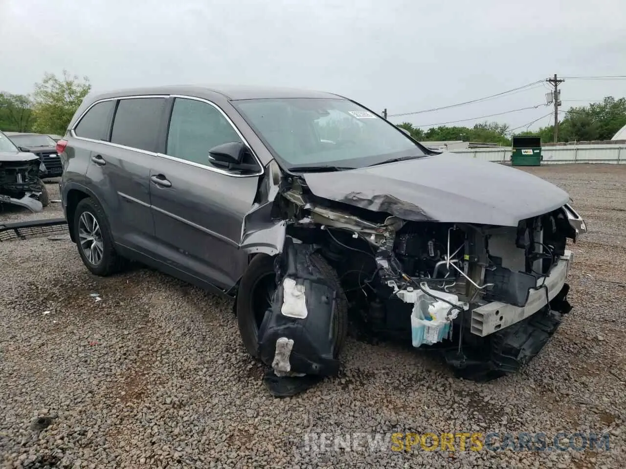 4 Photograph of a damaged car 5TDBZRFH2KS725325 TOYOTA HIGHLANDER 2019