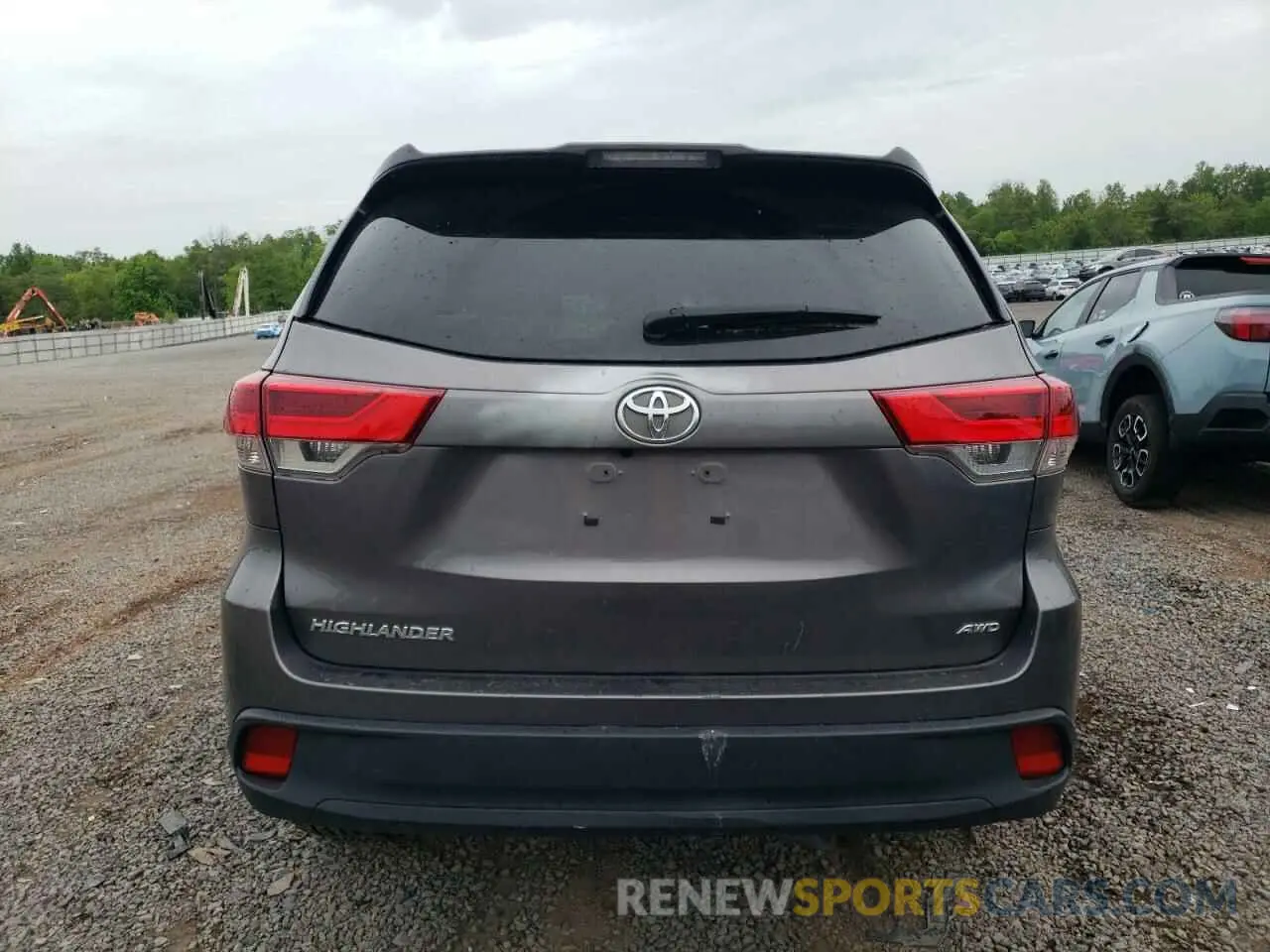 6 Photograph of a damaged car 5TDBZRFH2KS725325 TOYOTA HIGHLANDER 2019