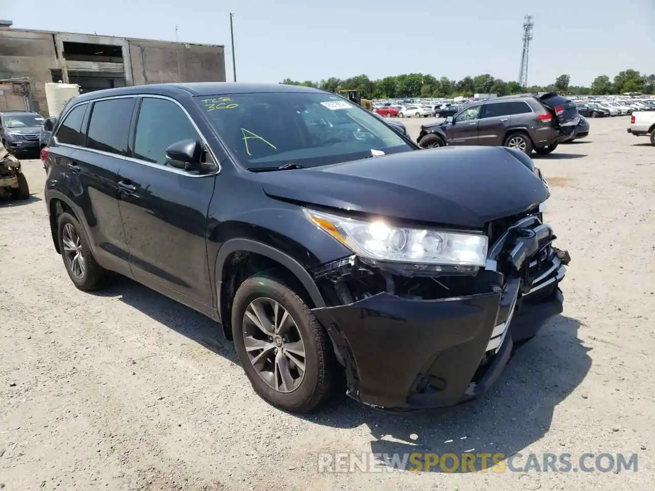 1 Photograph of a damaged car 5TDBZRFH2KS918154 TOYOTA HIGHLANDER 2019