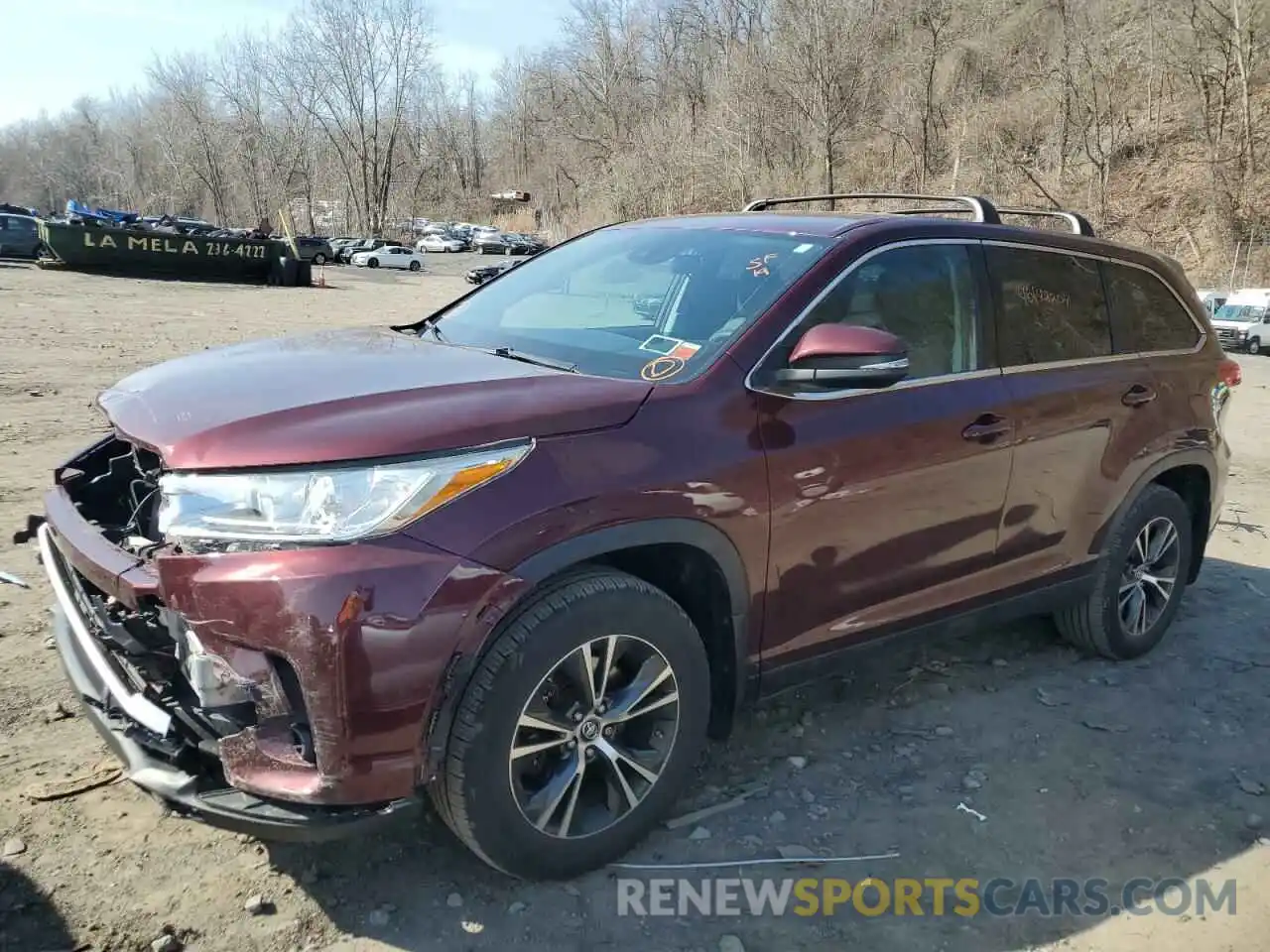 1 Photograph of a damaged car 5TDBZRFH2KS927663 TOYOTA HIGHLANDER 2019