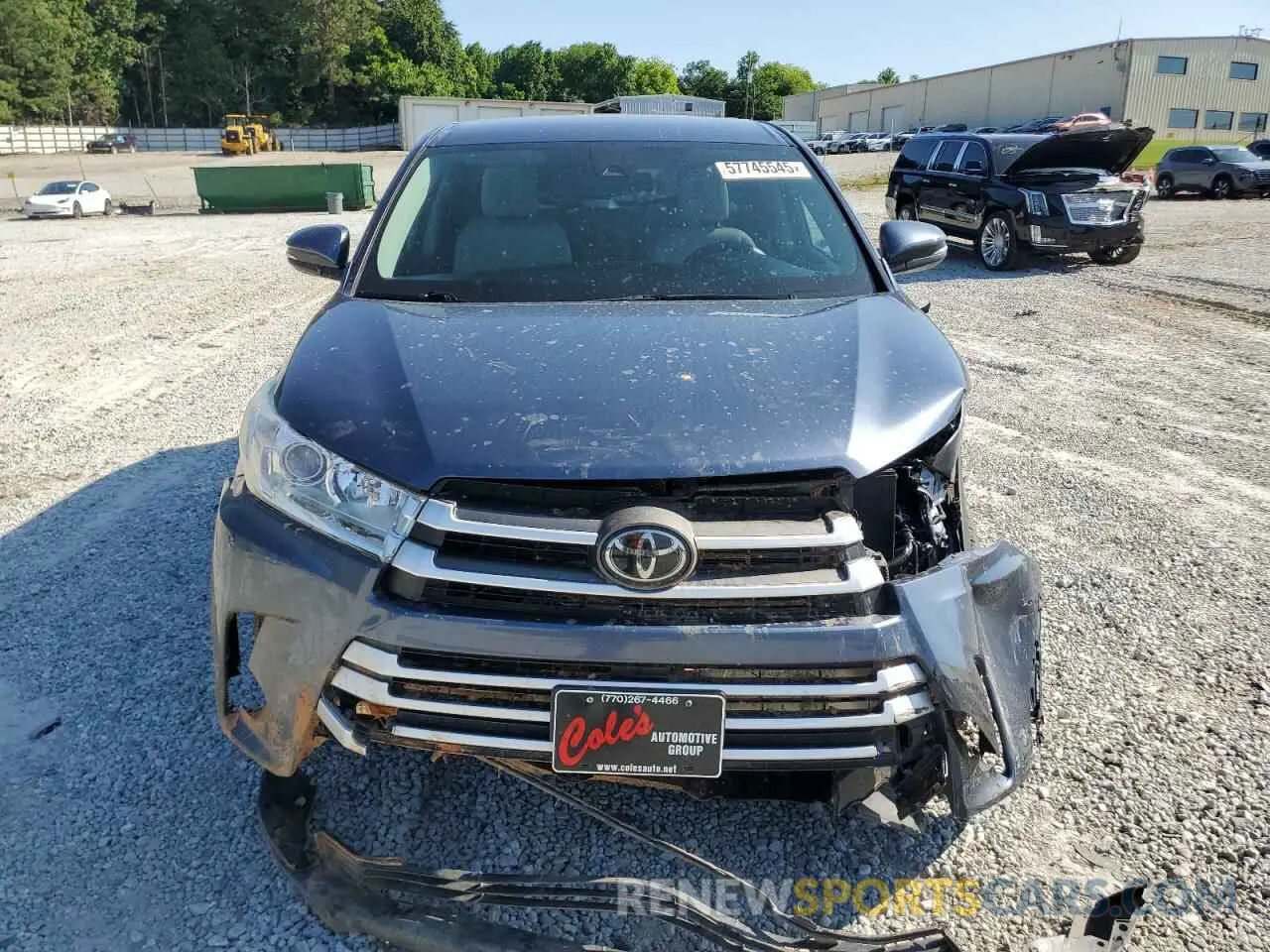 5 Photograph of a damaged car 5TDBZRFH2KS940185 TOYOTA HIGHLANDER 2019