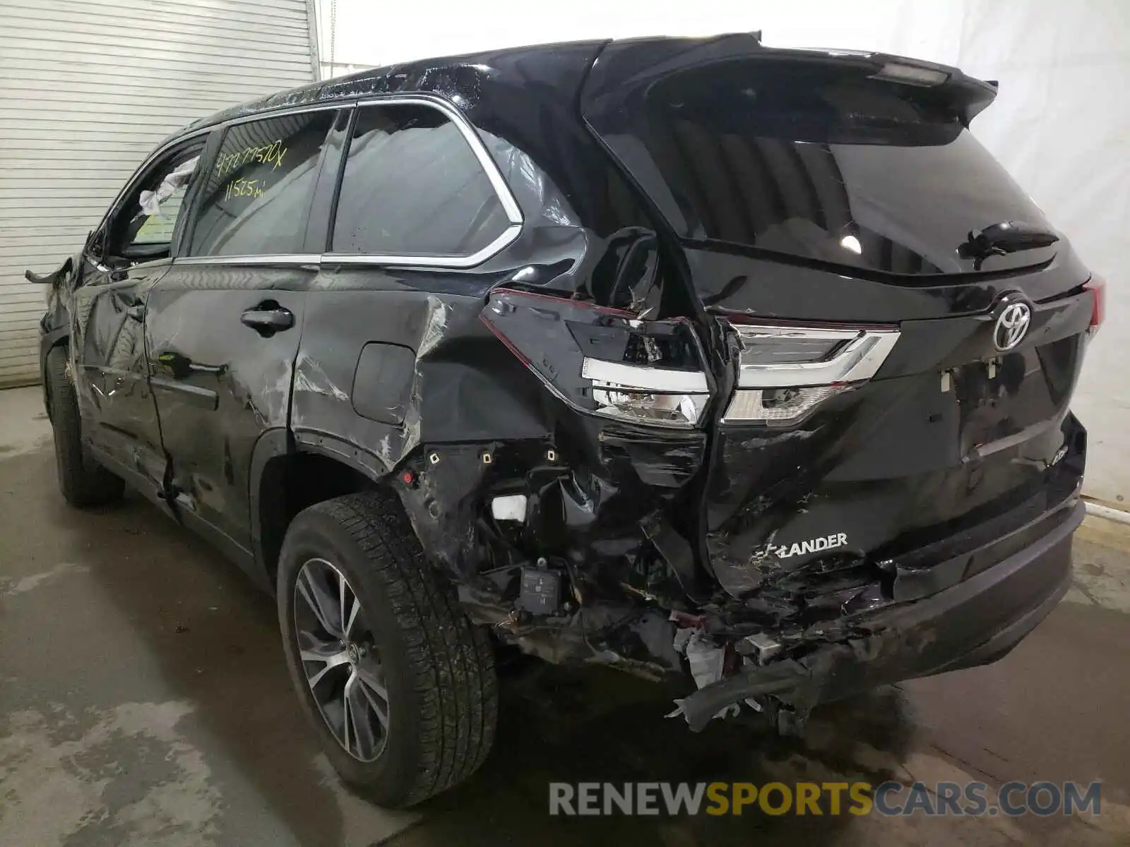 9 Photograph of a damaged car 5TDBZRFH2KS942003 TOYOTA HIGHLANDER 2019