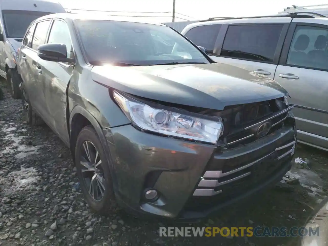 1 Photograph of a damaged car 5TDBZRFH2KS951462 TOYOTA HIGHLANDER 2019