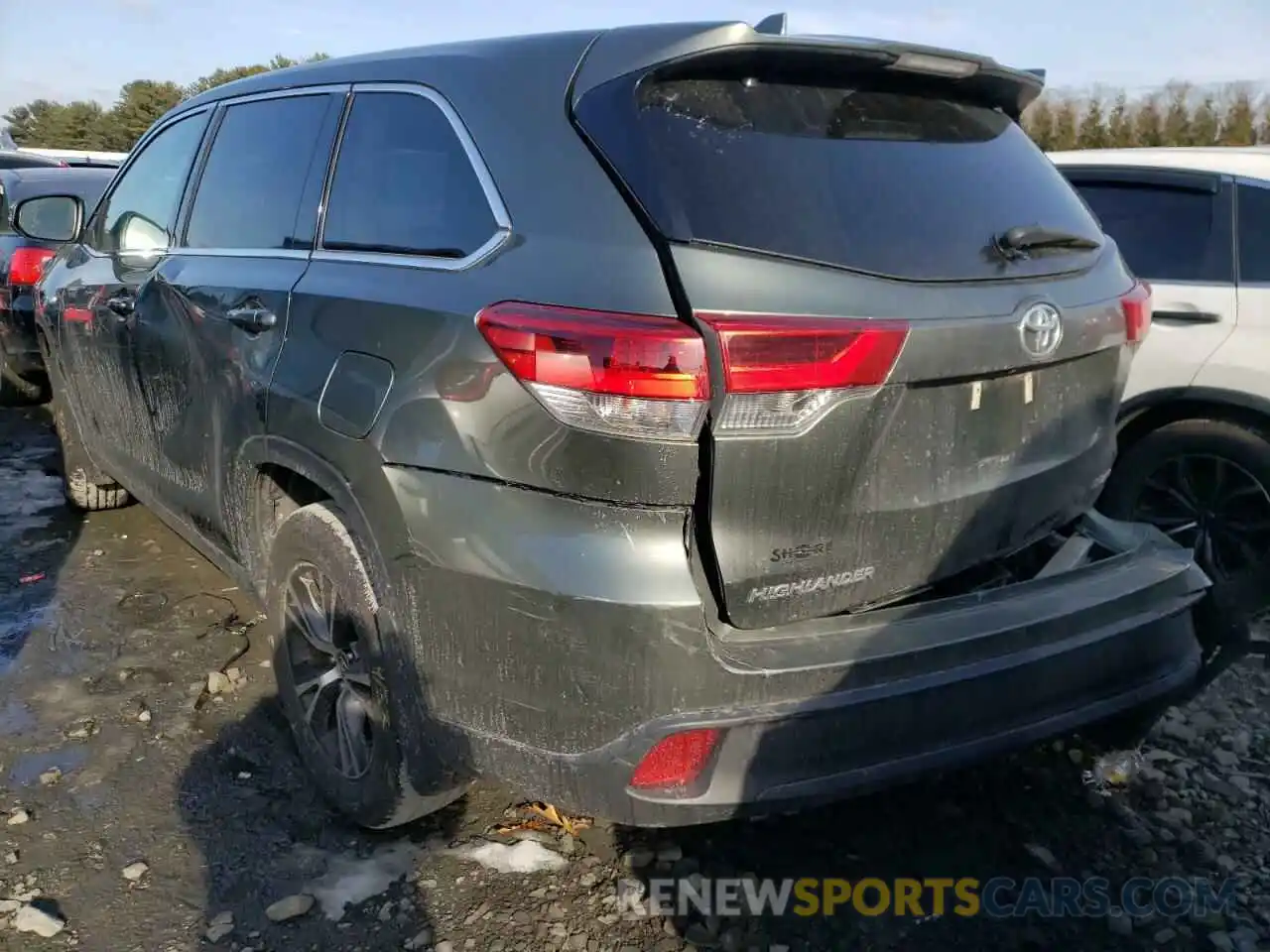 3 Photograph of a damaged car 5TDBZRFH2KS951462 TOYOTA HIGHLANDER 2019