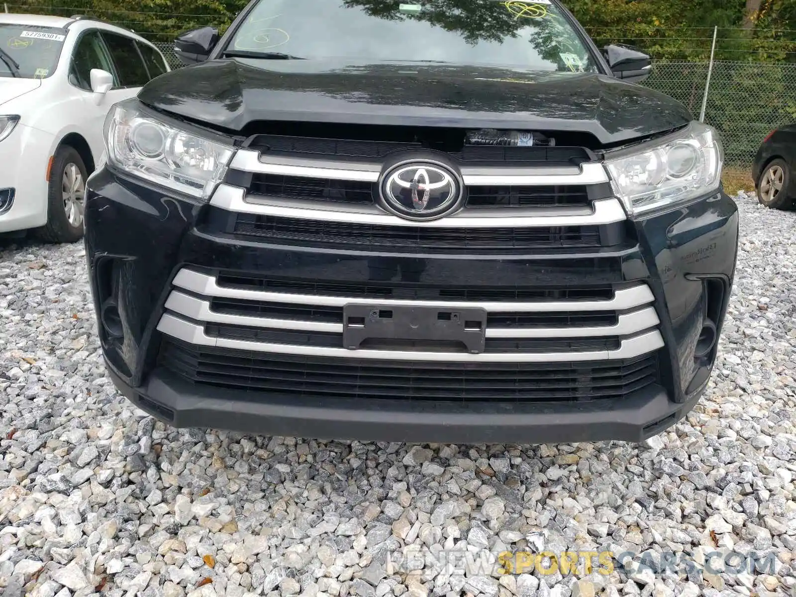 10 Photograph of a damaged car 5TDBZRFH3KS719937 TOYOTA HIGHLANDER 2019