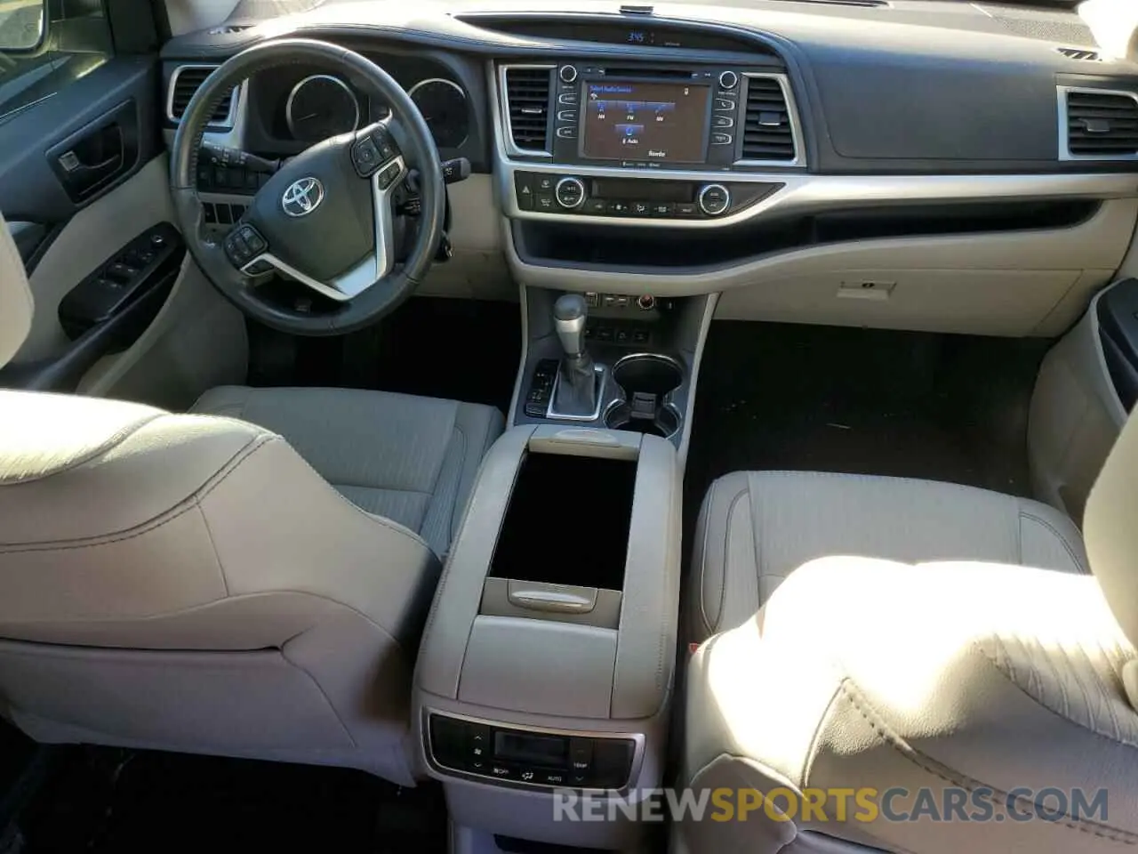 8 Photograph of a damaged car 5TDBZRFH3KS919684 TOYOTA HIGHLANDER 2019