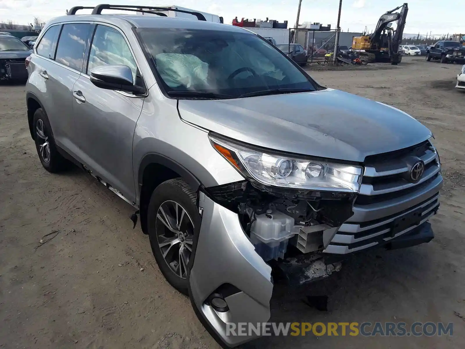 1 Photograph of a damaged car 5TDBZRFH3KS982817 TOYOTA HIGHLANDER 2019