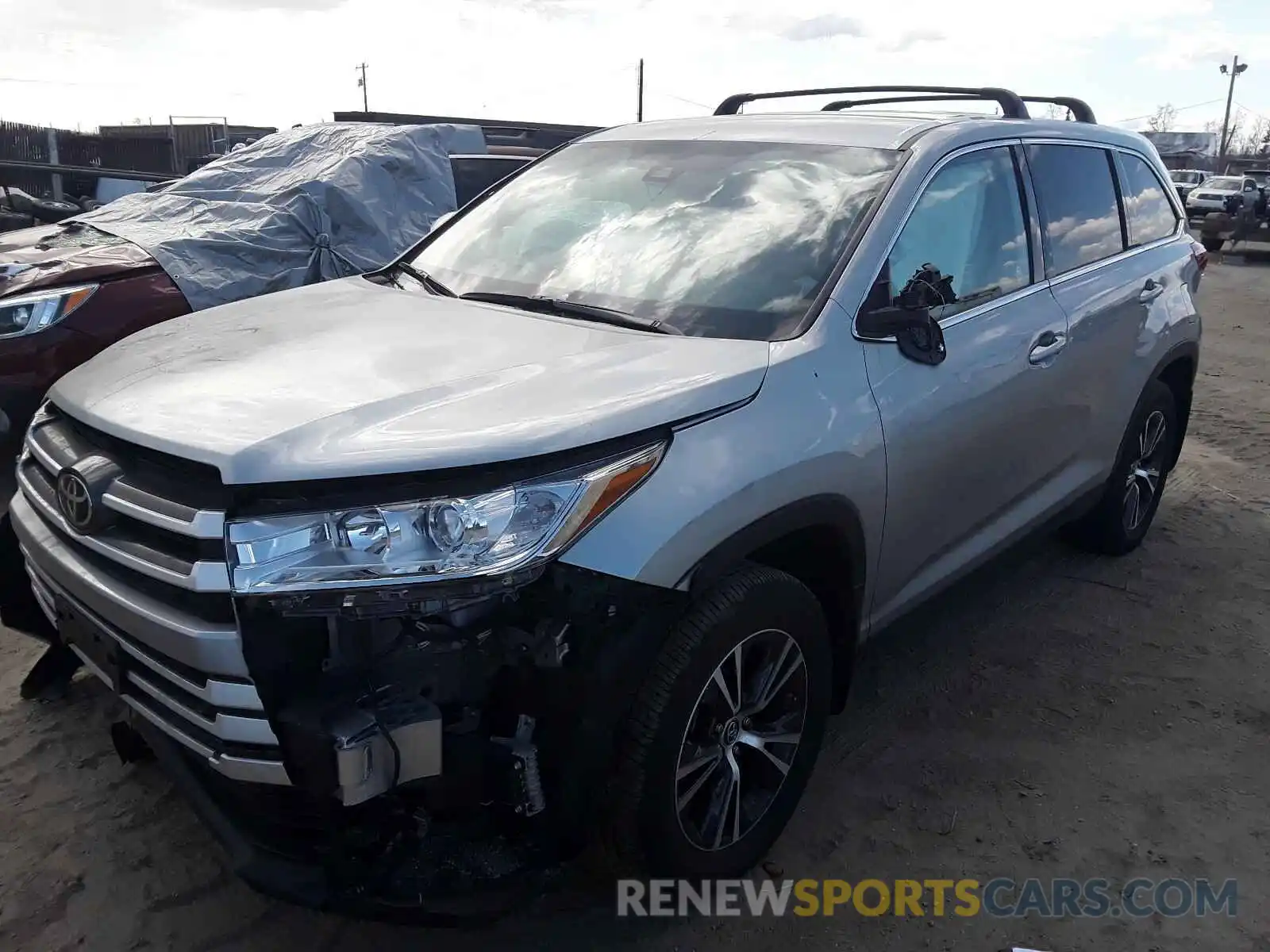 2 Photograph of a damaged car 5TDBZRFH3KS982817 TOYOTA HIGHLANDER 2019