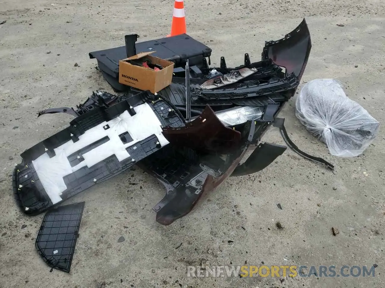 13 Photograph of a damaged car 5TDBZRFH4KS711202 TOYOTA HIGHLANDER 2019