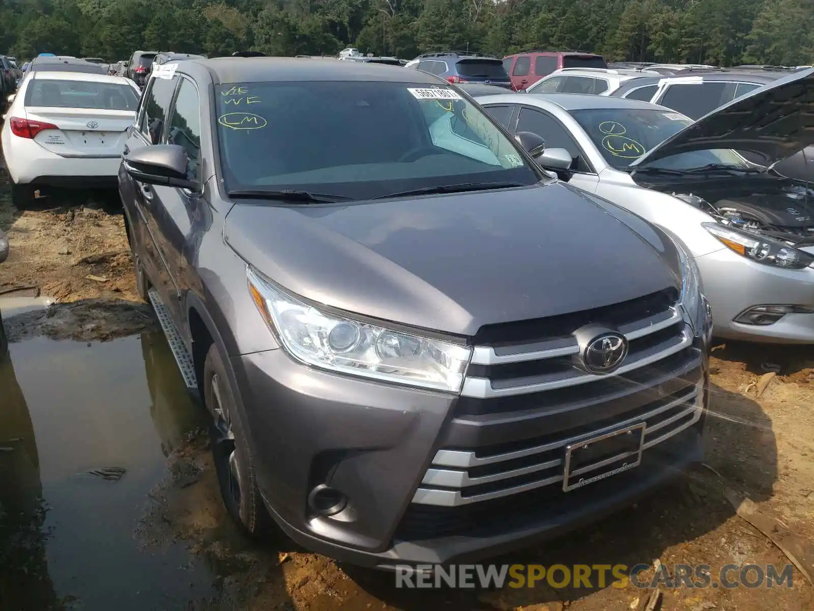 1 Photograph of a damaged car 5TDBZRFH4KS746872 TOYOTA HIGHLANDER 2019