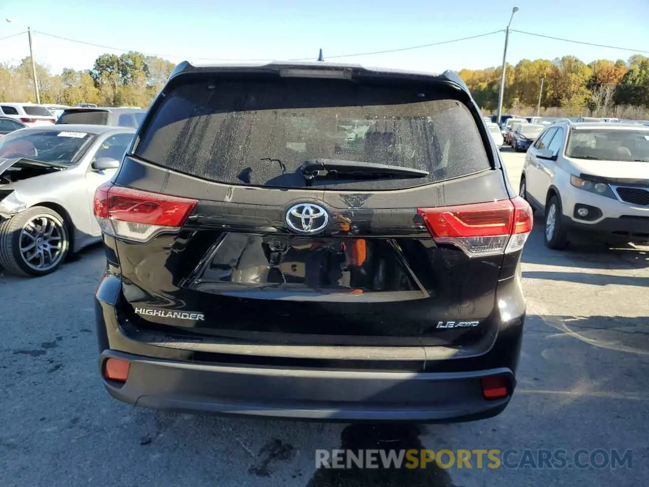 6 Photograph of a damaged car 5TDBZRFH4KS919841 TOYOTA HIGHLANDER 2019