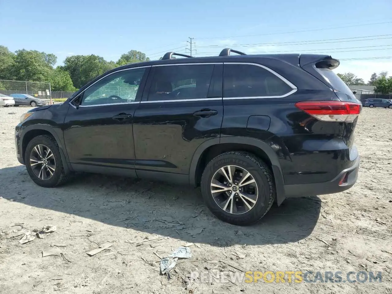 2 Photograph of a damaged car 5TDBZRFH4KS921850 TOYOTA HIGHLANDER 2019